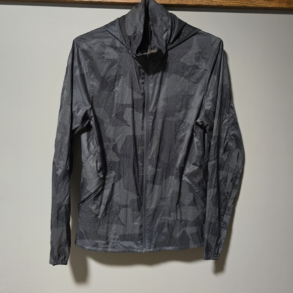 lululemon athletica Other - Men's size M. Lululemon Geo Camo Obsidian jacket. Stowable hood. Lightweight.